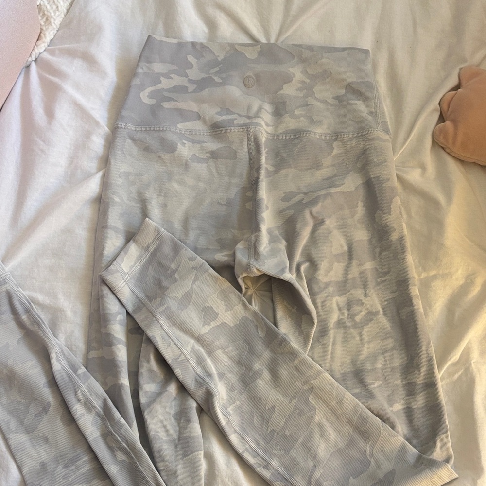 Lululemon Athletica Gray Camouflage Leggings